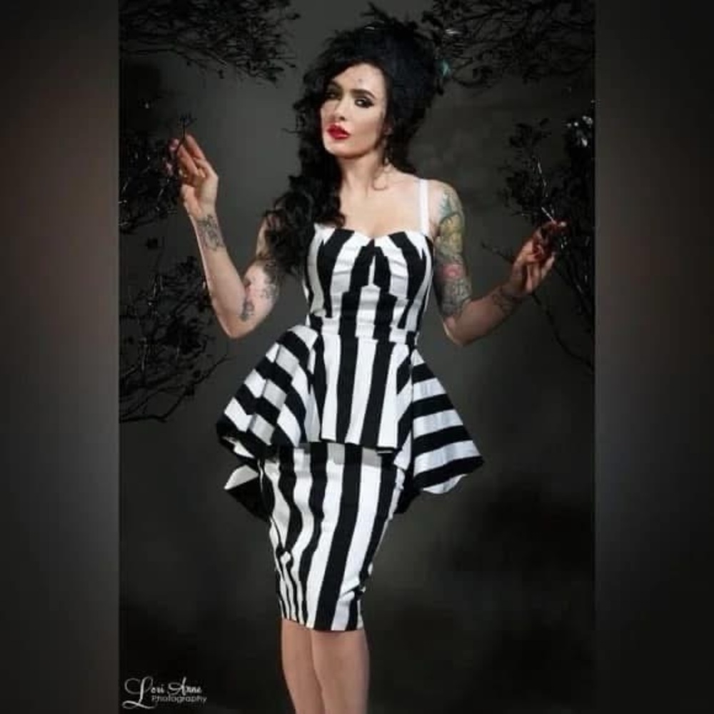 RARE! Deadly Dames by Micheline Pitt- Beetlejuice Peplum Dress- size 2XL